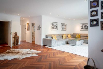 EP ESTATE - Exklusiv möblierte 4-Zimmer-Wohnung mit Sonnenbalkon in Köln/ Hahnwald