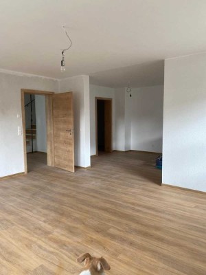Moderne 5,5 Maisonette Wohnung in ländlicher Umgebung in Schemmerberg