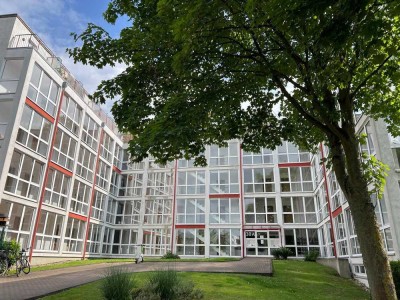 Möbilierte Wohnung in gepflegter Wohnanlage mit Balkon