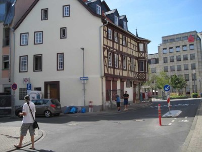 Mehrfamilienhaus in der
Stadtmitte und der Nahe.