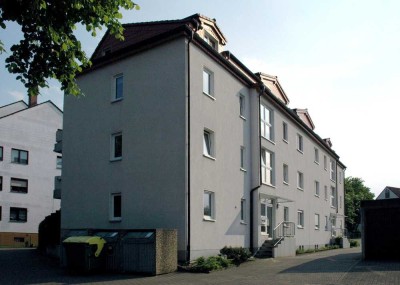 3,5 Raum DG-Wohnung mit Parkett und Balkon in Bochum-Linden Garage
