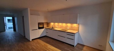 Neubau 3 Zimmer inkl. EBK(auch WG geeignet)
