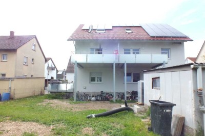 Umfangreich sanierte Etagenwohnung mit großem Balkon für 1-2 Personen