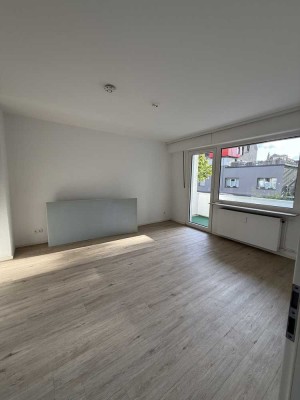 Schön geschnittenen 3-Zimmer-Balkon-Wohnung im 1. OG
