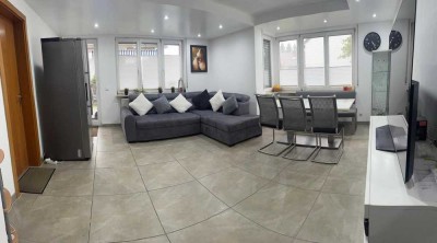 Luxuriöse, helle, teilmöblierte 3-Zimmer Erdgeschosswohnung mit Garten in Waiblingen