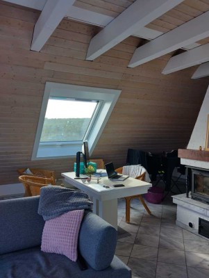 Attraktive Maisonette-Wohnung mit Balkon und toller Aussicht