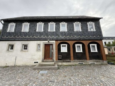 Sanierungsbedürftiges Einfamilienhaus unter Denkmalschutz