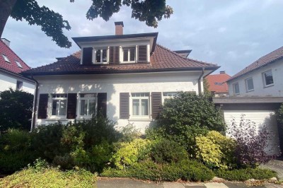 Einfamilien-Schmuckstück mit Traumgarten in Toplage