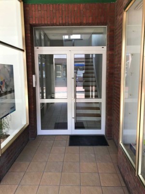 Rees Innenstadt: schöne, geräumige 2,5-Zimmer Wohnung mit Balkonterrasse ab 01. August