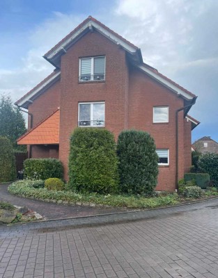 XXL-Einfam.-Haus mit ca. 204 m² Wohn-/ Nutzfläche, Terrasse, Garten und Garage!