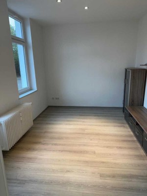 von Privat: Renoviertes 2-Zi-Appartment | OB-Sterkrade | inkl. EBK | 50m²