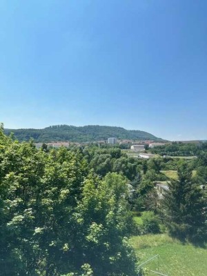 Kleine, aber feine 1-Raum-Wohnung mit schönem Ausblick ins Grüne!