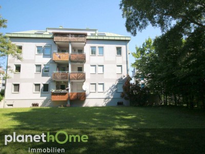 Schöne Wohnung in ruhiger Lage mit 2 Garagenplätzen und großem Gemeinschaftsgarten!