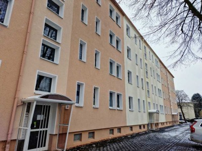 Sehr schöne 3-R-Wohnung in ruhiger, zentraler, begehrter Lage in der VW-Stadt Glauchau