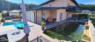 Wohnparadies mit Pool,Teich, Einliegerwohnung und Doppelcarport in absoluter Ruhelage