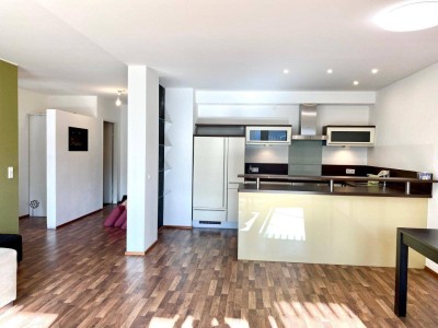 Extrem gemütliche 2-Zi. Wohlfühl-Wohnung mit großer Sonnenterrasse