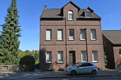Optionen ohne Ende :) Vielseitig nutzbares Mehrfamilienhaus mit freier Eigentümerwohnung in Kettwig