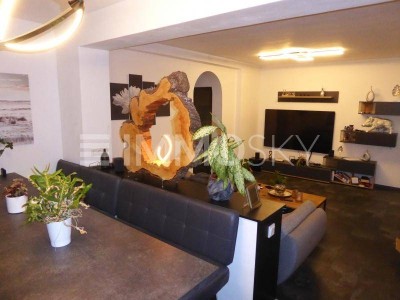 RENOVIERT UND STILVOLL GESTALTET!!!