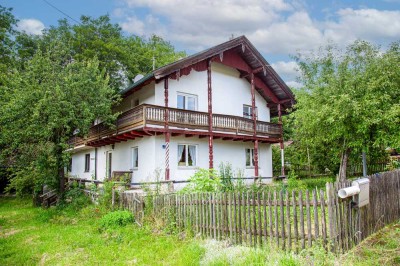 Gelegenheit! Sanierungsbedürftiges Mehrgenerationenhaus in ländlicher Weilerlage Nähe Egmating