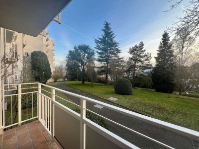ANKOMMEN UND WOHLFÜHLEN � Stilvolle 3,5-Zimmer-Wohnung mit Balkon in Bad Homburg vor der Höhe!