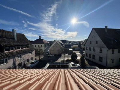 2-Zimmer Dachgeschosswohnung in Friolzheim mit Balkon