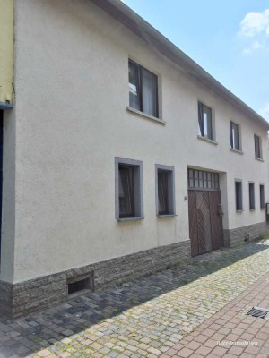 Großes Einfamilienhaus in ruhiger Lage