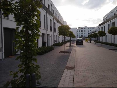 Stilvolle, gepflegte 3-Raum-EG-Wohnung mit Balkon und Einbauküche in Wolfsburg