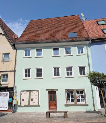 Sanierte 2-Zimmer-Wohnung mit Balkon im Zentrum von Haigerloch – ab 01.12.