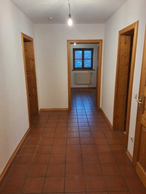 Helle 2,5-Zimmer Wohnung in Neubeuern