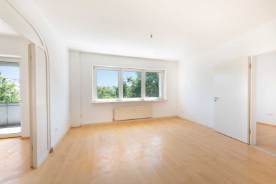Provisionsfrei! Bezugsfreie 4-Zimmer-Wohnung mit Südbalkon in Nürnberg, Großreuth bei Schweinau
