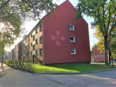 Modernisierte 3,5 Zimmer Wohnung mit Balkon in GE-Ückendorf!