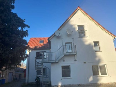 Großzügige Wohnung mit Einbauküche nur 100m vom Süßen See entfernt!