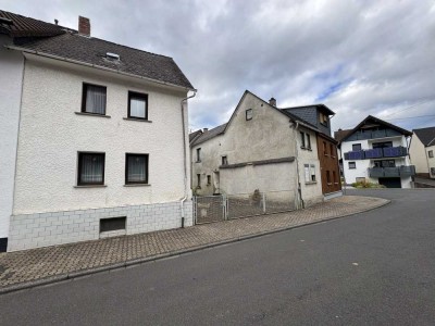 Reizvolles Doppelhausensemble mit Entwicklungspotenzial