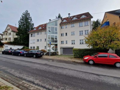 Attraktive 3-Zimmer-Wohnung mit Garten und Tiefgaragenstellplatz in Stuttgart-Obertürkheim