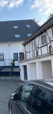 *** Schmuckstück für talentierte Heimwerker | Maisonettewohnung in Ostheim ***