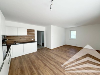 Lichtdurchflutete 3-Zimmer Wohnung mit großem Balkon in Puchenau!