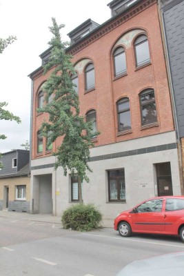 Modernisierte & helle 3 Zimmer Maisonette mit Garage
