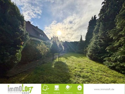 Ein- bis Zweifamilienhaus mit vielen Möglichkeiten am Waldrand von Detmold-Heidenoldendorf!