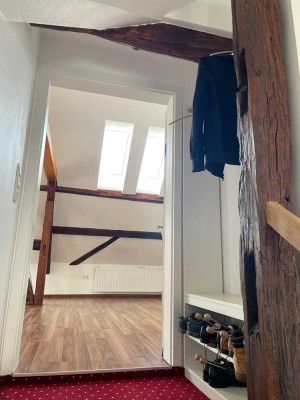 Dachgeschoßwohnung / Studiostyle in schönem Altbau im Ortskern von Reichelsheim-Marktplatz