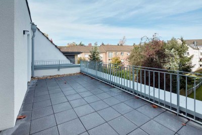 Erstbezug Sanierte WHG. mit großer Terrasse, im KFW 70EE Energiesanierten Haus