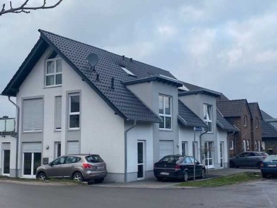 Geschmackvolle, gepflegte 3-Raum-EG-Wohnung mit Garten