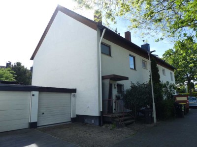 Reihenendhaus mit Balkon, Terrasse und Garten sowie Garage provisionsfrei in Wiesbaden-Delkenheim