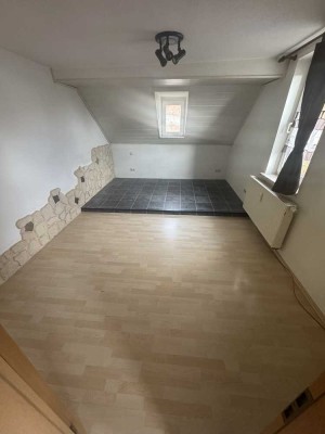 1,5 Zimmer Single Wohnung in zentraler Lage
