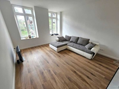 Effiziente 2- Zimmerwohnung inkl. Badezimmer mit Dusche + Balkon + Vinyl