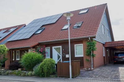 Attraktive Doppelhaushälfte mit ausgebautem Dachgeschoss am Hageberg