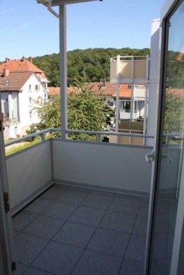 Helle 3-Zimmer-Wohnung mit Balkon und Einbauküche