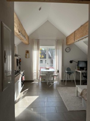 Lichtdurchflutete 2-Zimmer-Dachgeschosswohnung in Top-Lage in Dorfen