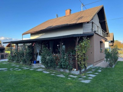 Modernisiertes Einfamilienhaus mit Pool und Garten in Altheim