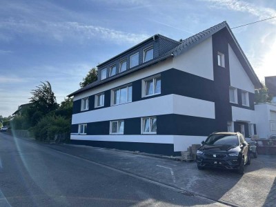 Großzügige, neu sanierte 5-Zimmer-Wohnung mit Balkon in zentraler Lage von Vettelschoß