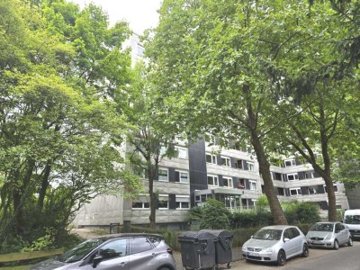 ALBERT WOLTER 1919 IVD. Weiden, großzügige 3-Zimmer-Wohnung, Loggia, TGStellplatz, sofort bezugsfrei